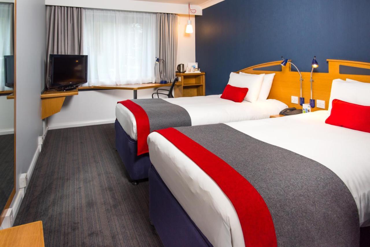 Holiday Inn Express East Midlands Airport By Ihg Castle Donington Exteriör bild
