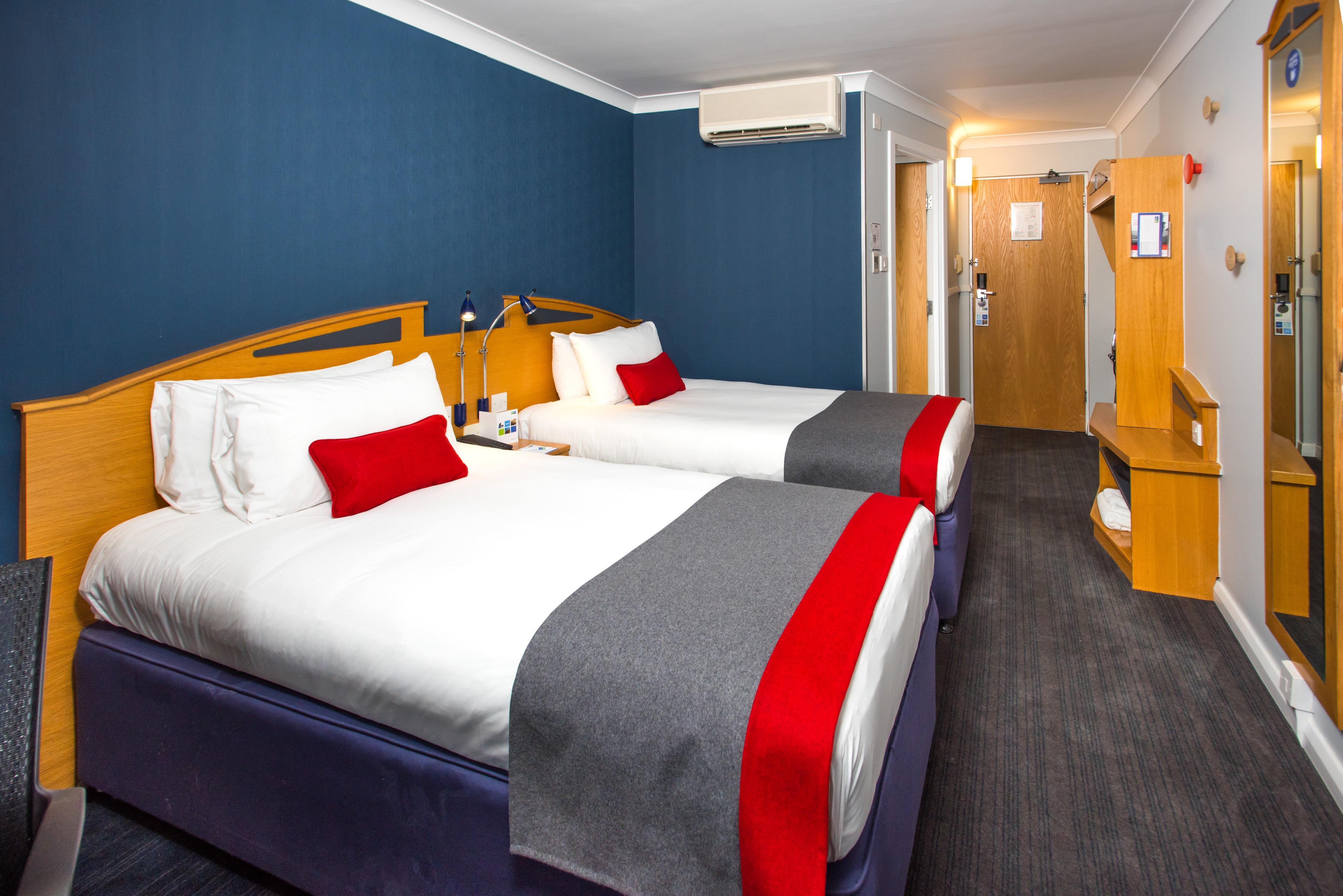 Holiday Inn Express East Midlands Airport By Ihg Castle Donington Exteriör bild