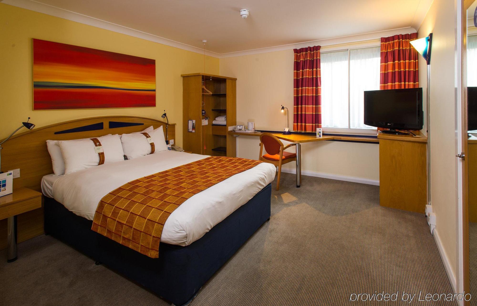 Holiday Inn Express East Midlands Airport By Ihg Castle Donington Exteriör bild