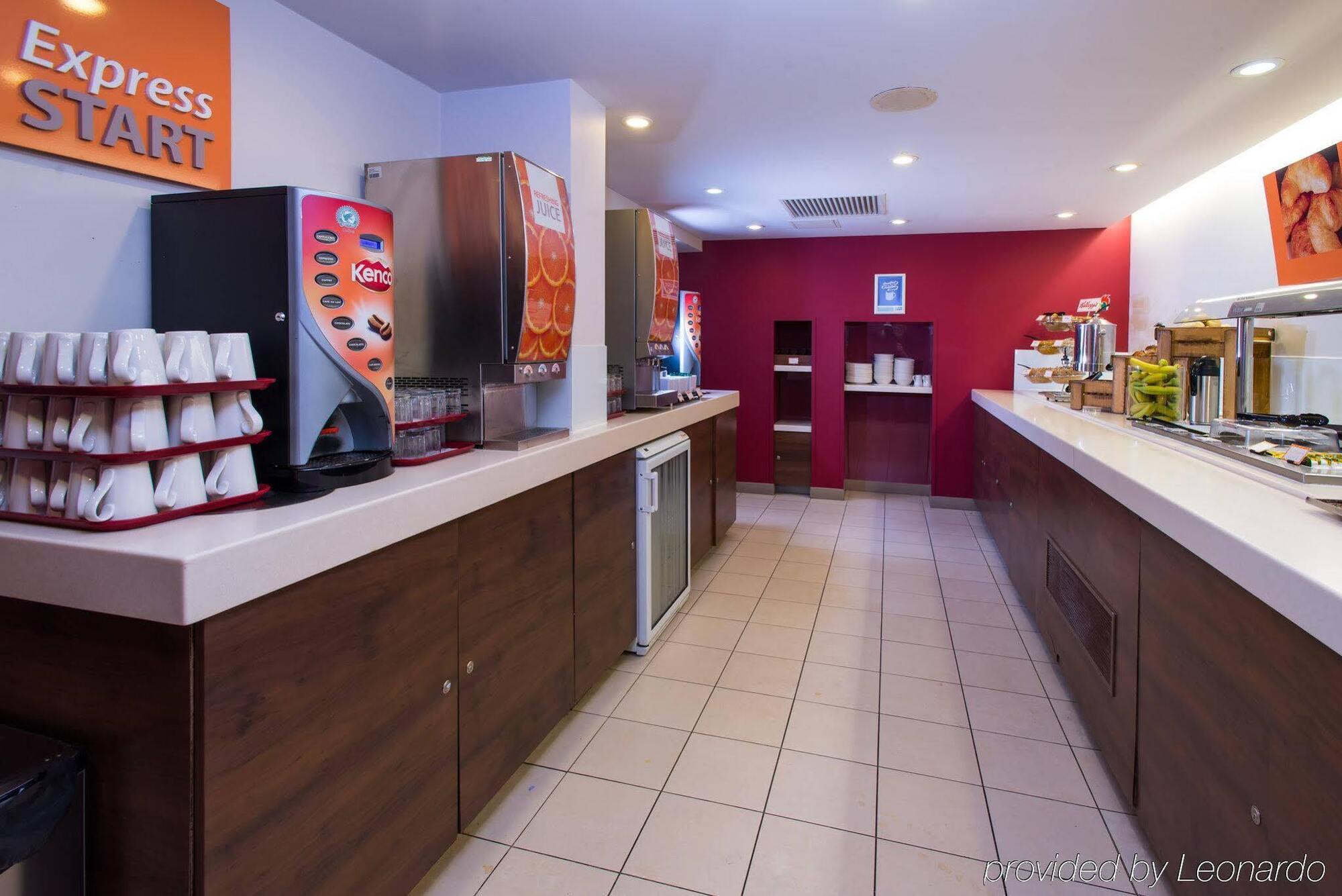 Holiday Inn Express East Midlands Airport By Ihg Castle Donington Exteriör bild